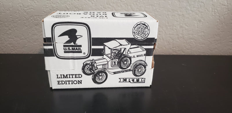 1918 Ford Runabout US Mail Delivery Truck (Die-Cast Metal Vehicle)