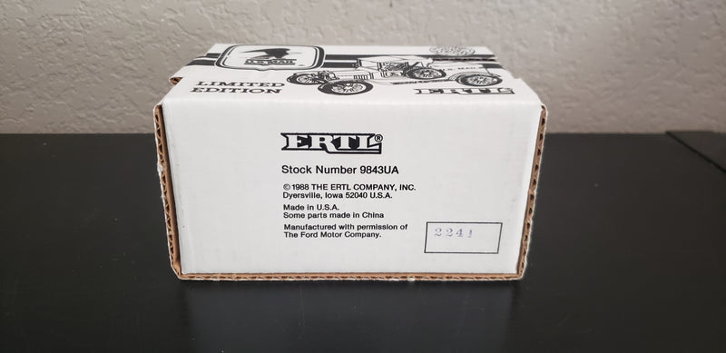 1918 Ford Runabout US Mail Delivery Truck (Die-Cast Metal Vehicle)