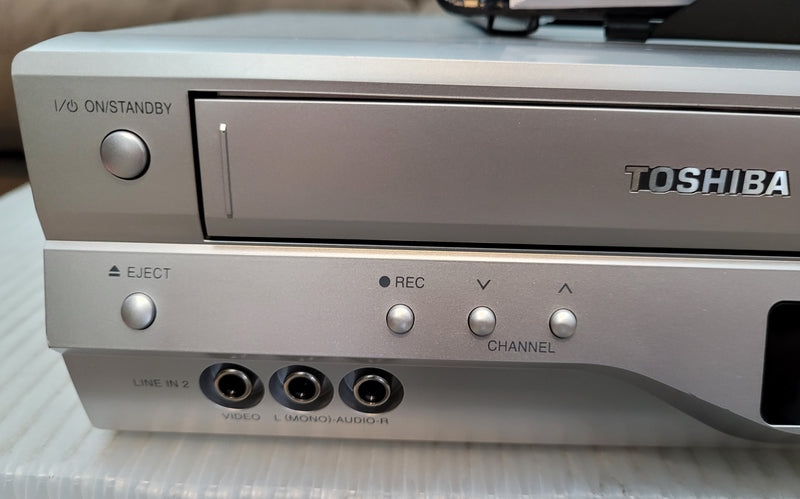 Toshiba SD-V393SU1 DVD VCR Combo Player VHS Video Cassette Recorder with Remote Control & Manual