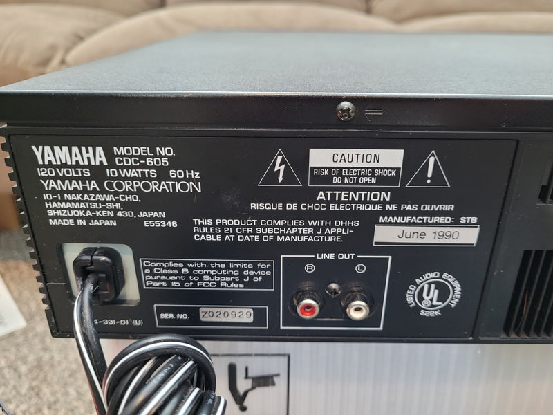 Vintage 1990 Yamaha Model CDC-605 5 Disc CD Player/Changer with Remote Control